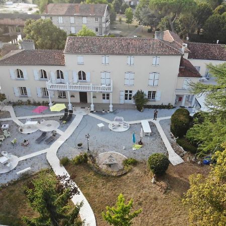 Le Clos Des Cedres B&B ラ・ロシュフコー エクステリア 写真