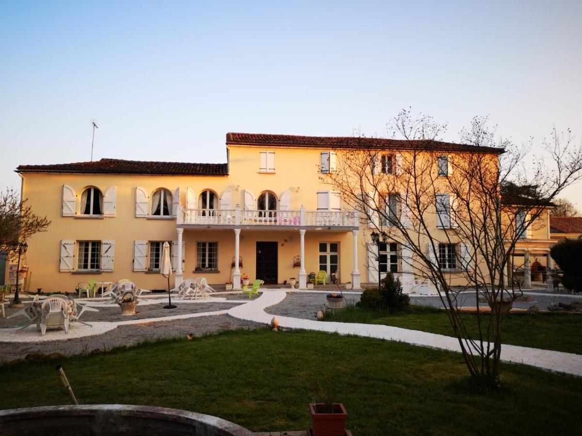 Le Clos Des Cedres B&B ラ・ロシュフコー エクステリア 写真