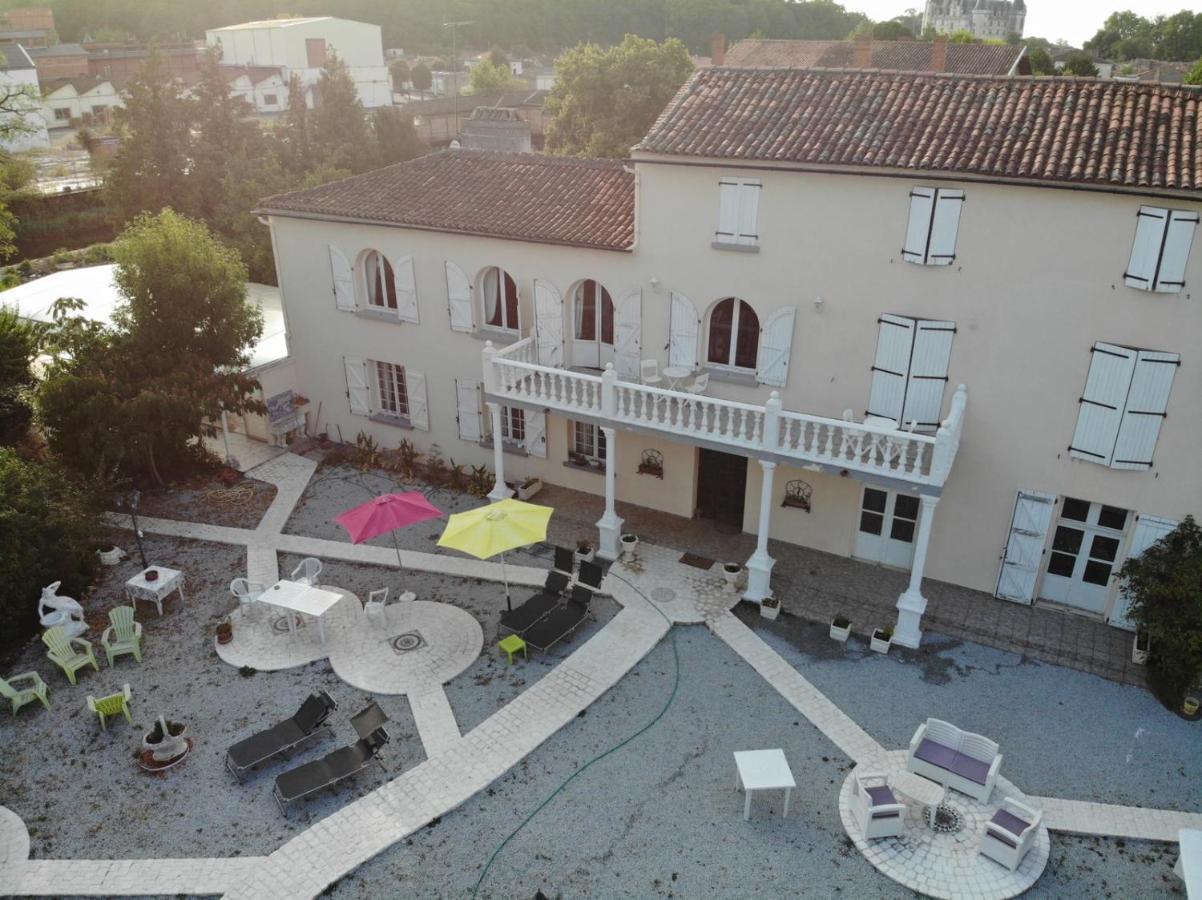 Le Clos Des Cedres B&B ラ・ロシュフコー エクステリア 写真