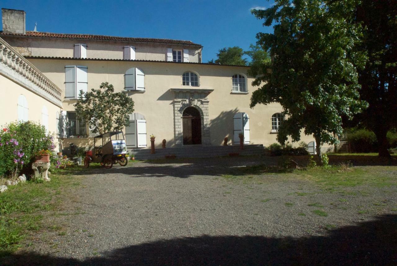Le Clos Des Cedres B&B ラ・ロシュフコー エクステリア 写真
