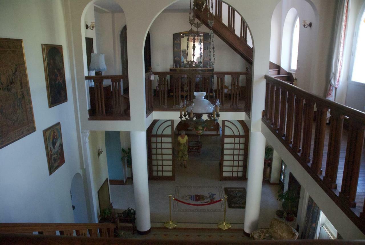 Le Clos Des Cedres B&B ラ・ロシュフコー エクステリア 写真