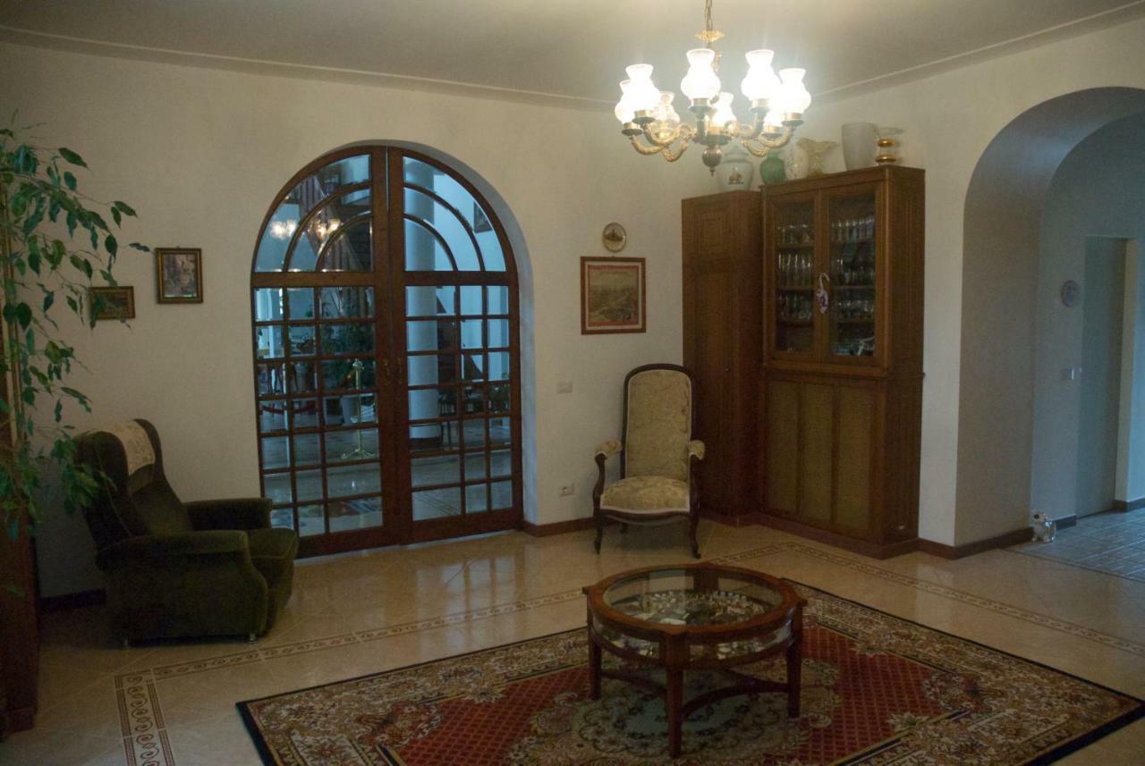 Le Clos Des Cedres B&B ラ・ロシュフコー エクステリア 写真