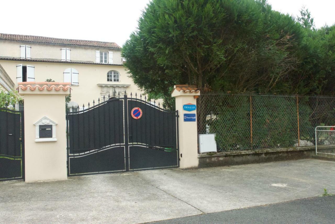 Le Clos Des Cedres B&B ラ・ロシュフコー エクステリア 写真