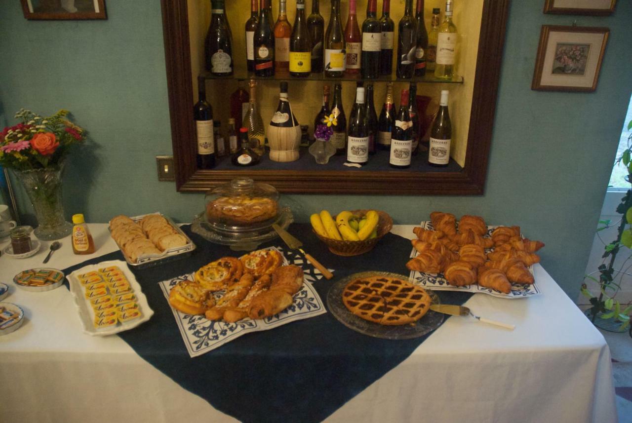 Le Clos Des Cedres B&B ラ・ロシュフコー エクステリア 写真