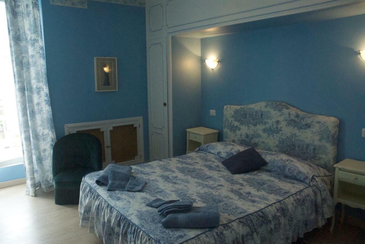 Le Clos Des Cedres B&B ラ・ロシュフコー エクステリア 写真